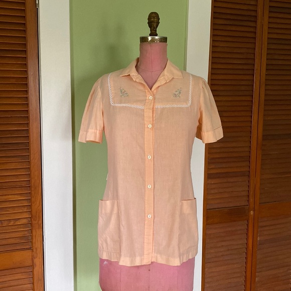 1970s Peach Embroidered Blouse - Picture 1 of 8